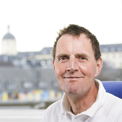 Dr. Carsten Hefeker vertreten die Universität Siegen.