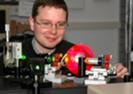 Dr. Rainer Bornemann (ZESS) vor CW-Polymerlaser