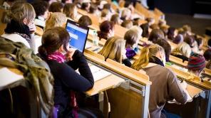 Studierende im Hörsaal