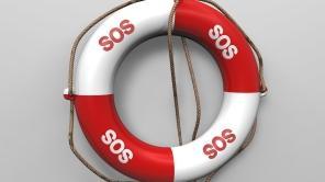 Rettungsring mit Aufschrift SOS
