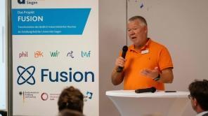 Prof. Martin Hill (DO-IT Südwestfalen) bei der Panel-Diskussion des Fusion-Forums.