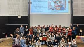 Gruppenfoto Schülerinnen und Schüler und Projektmitarbeitende