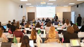 Teilnehmende der SiegMUN-Konferenz