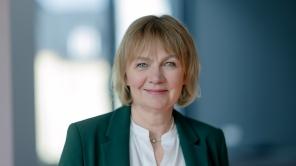 Porträt der Prorektorin Dr. Barbara Müller-Naendrup