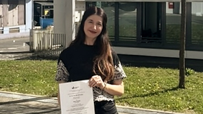 Dr. Alla Machulska mit Urkunde Venia Legendi
