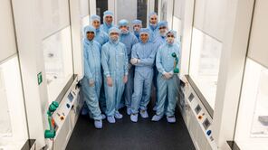 Das WISENT-Team im Reinraum