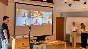 Videocall im Seminarraum