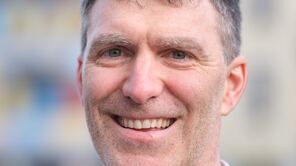 Prof. Dr. Tim Klucken