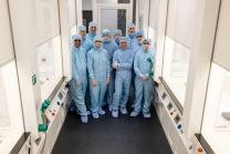 Das WISENT-Team im Reinraum