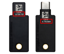 Seriennummer des YubiKey (links USB-A, rechts USB-C)