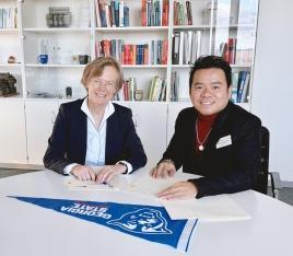 Uni Siegen Rektorin Prof. Dr. Stefanie Reese Unterzeichnung Kooperation Georgia State University Dr. Ethan Trinh