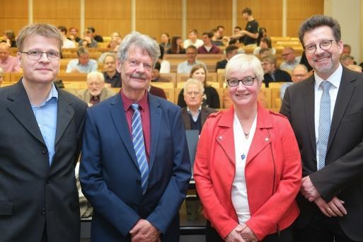 Professorin Witte und weitere Professoren beim Kolloquium Prof. Deiseroth