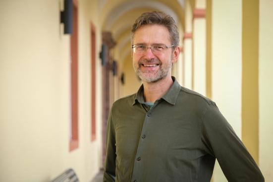 Der Siegener Gesundheitssoziologe Prof. Dr. Claus Wendt