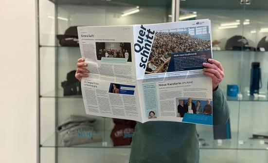 Die dritte Ausgabe der Uni-Zeitung Querschnitt im Jahr 2025.