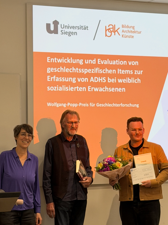 Preisverleihung mit Dr. Uta Fenske, Bernhard Nolz und Niklas Pütz.
