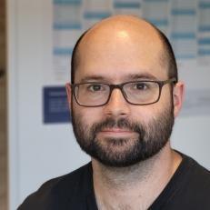 Studienberater Dr. Jonas Brühl