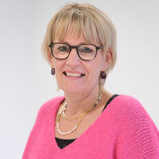 Janine Schludi Web- und Printgestaltung
