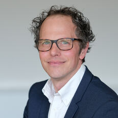 Portraitbild von Herrn Christian Piel