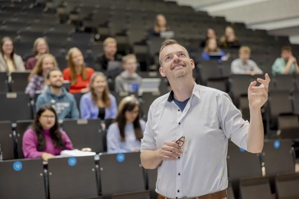 Professoren und Juniorprofessuren