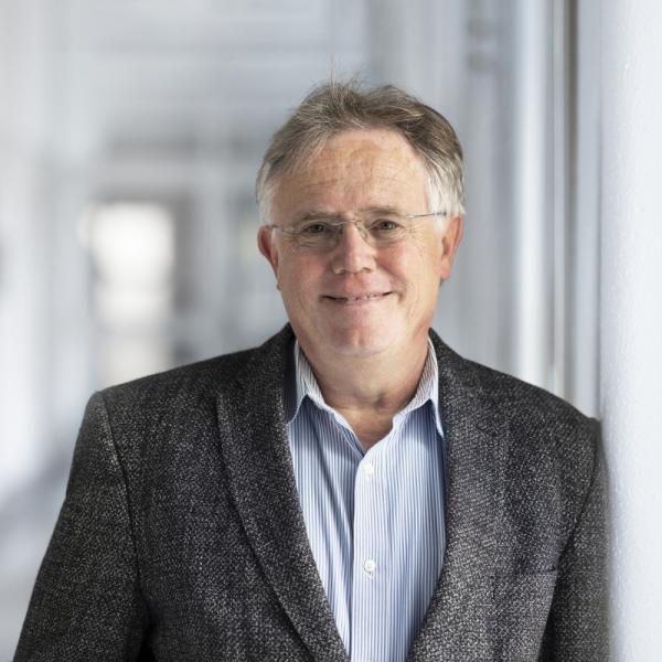Porträt von Prof. Thomas Mannel