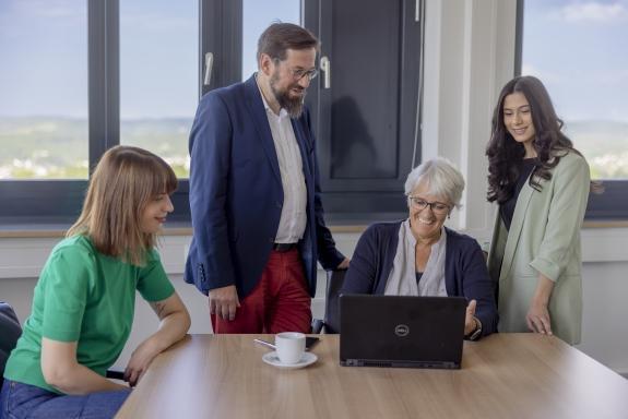 Management, Verwaltung, Technik und IT