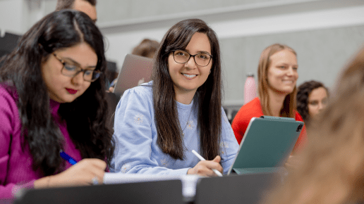 Studierende lernen zusammen