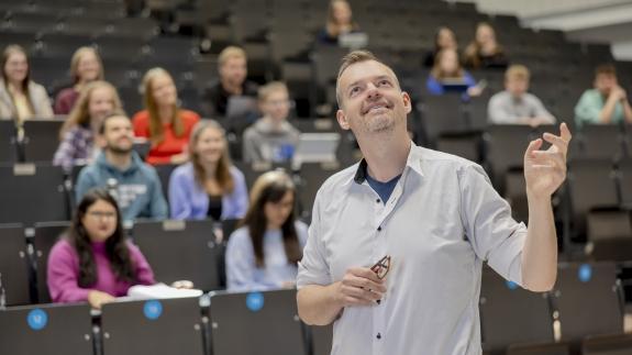 Professoren und Juniorprofessuren