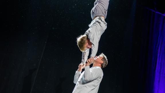 Akrobatik bei Physik im Apollo