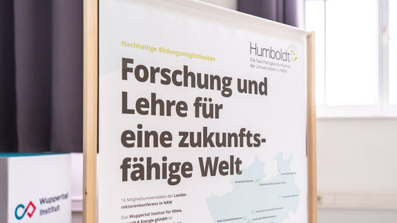 Die Humboldtn-School fand in Wuppertal statt.