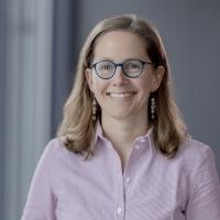Portraitfoto Nora Ratmann