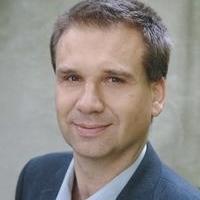 Porträtfoto von Hansjörg Buss