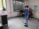 Ein Schüler des FJM testet VR-Anwendungen