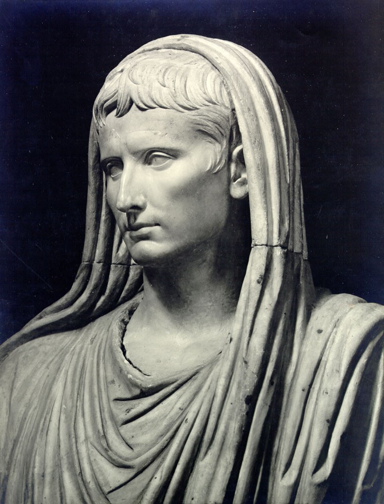 2_Augustus