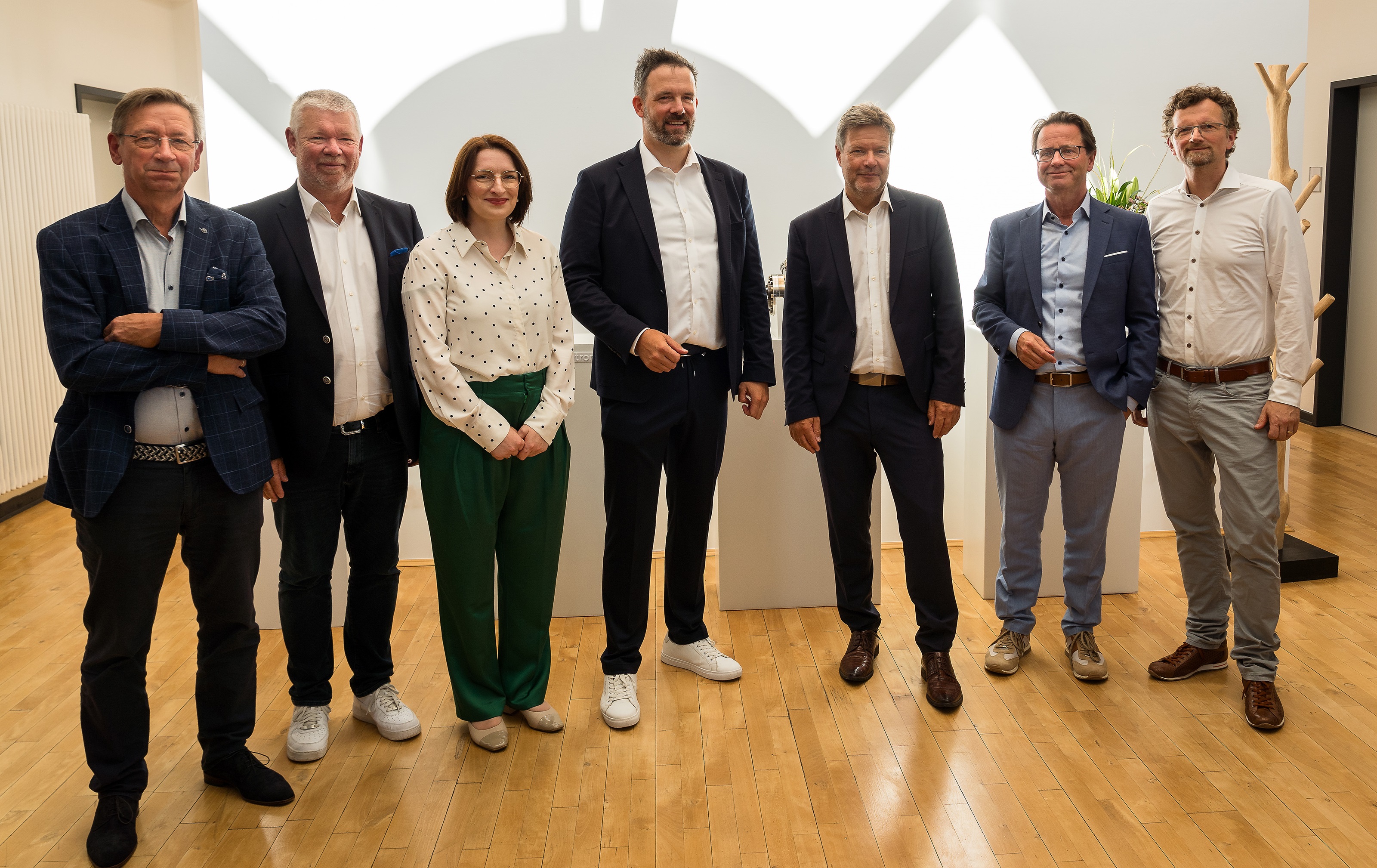 Habeck Besuch eleQtron