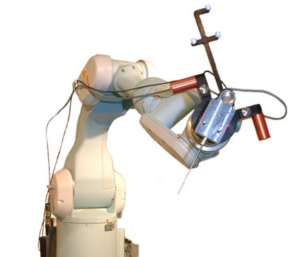 Neuro-Comrade: Roboterarm mit Endoskop