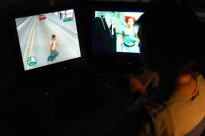 Henriette Heidbrink, wissenschaftliche Mitarbeiterin im Teilprojekt 'Mediennarrationen und Medienspiele': vergleichende Formanalyse von Film und Videospiel